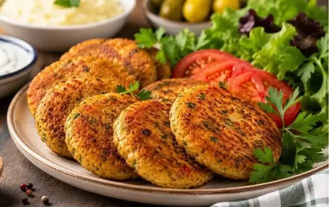 طرز تهیه کتلت مرغ؛ مناسب برای فینگرفود و مهمانی‌ها