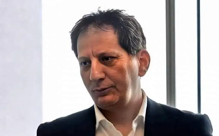 حمله تسنیم به بابک زنجانی: به بازی خطرناک با افکار عمومی پایان دهید/ مدعی‌العموم ورود کند!