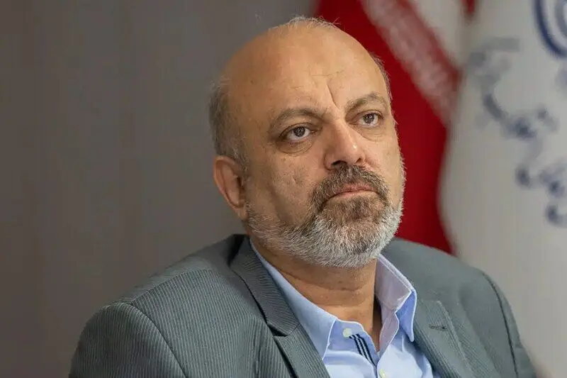 علیرضا منادی، رئیس کمیسیون آموزش مجلس ماند