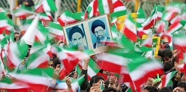 تصاویر حضور مردم پایتخت در ۲۲ بهمن
