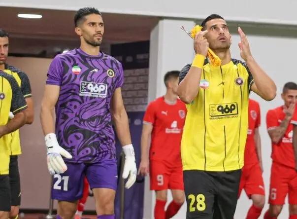 رکورد منفی دروازه‌بان سپاهان مقابل پرسپولیس