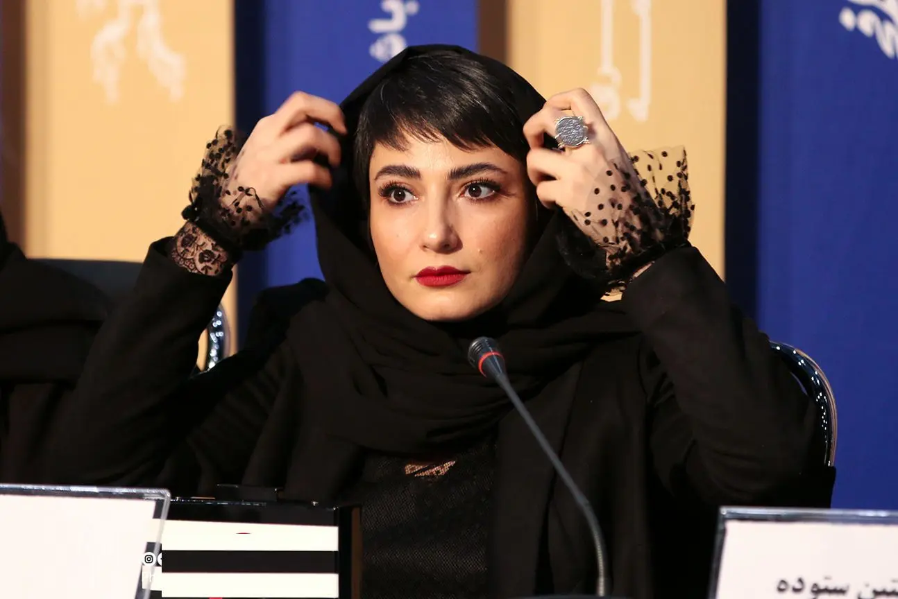 سمیرا حسین پور در لوکیشنی رویایی