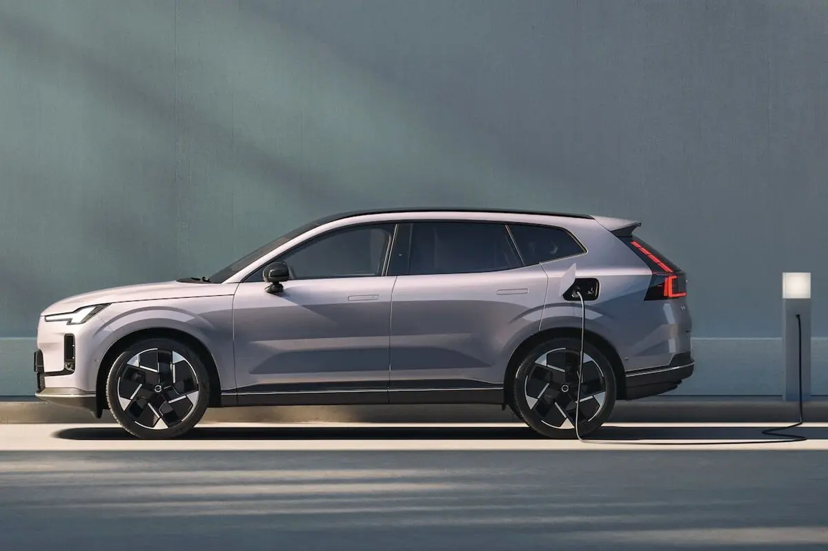 ولوو XC70 وارداتی 16 میلیارد می‌ارزد؟