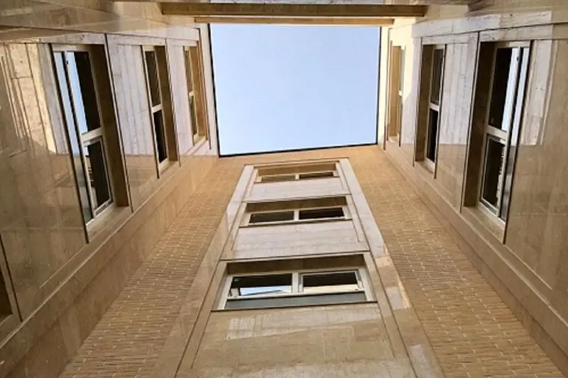 خانه با مشرفیت نامناسب