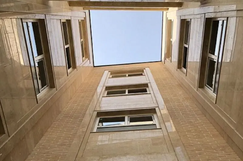 خانه با مشرفیت نامناسب