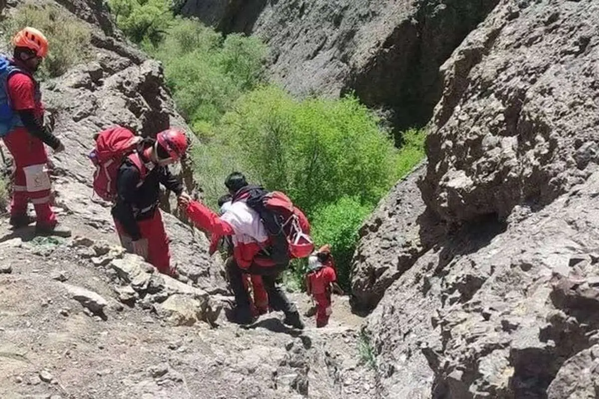 گرفتار شدن ۲۵ گردشگر در دره خوردلان الموت قزوین