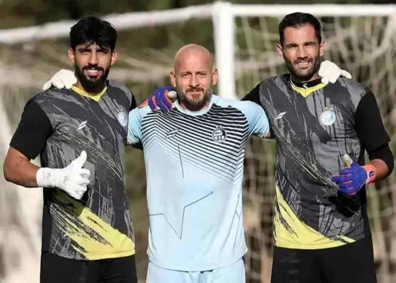 چهره مربی استقلال یک روز بعد از کتک‌کاری!