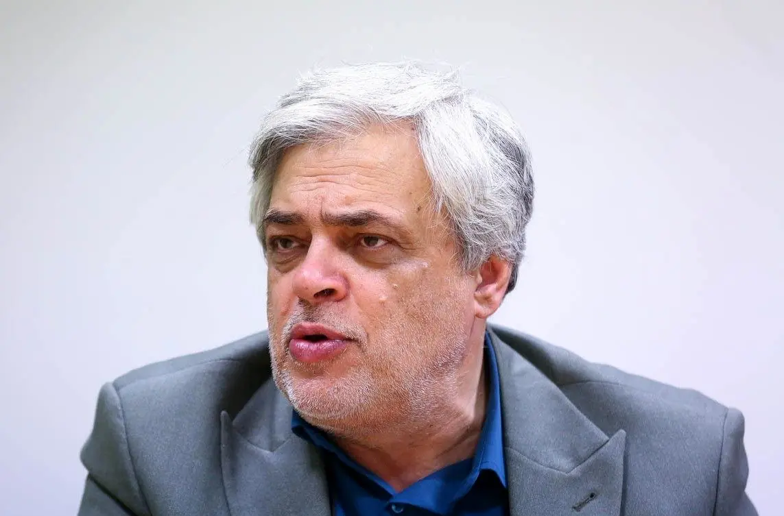 محمد مهاجری: آقایان مخالف اینترنت! دیگ خشم مردم را جوش نیاورید