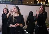  دورهمی جمعی از هنرمندان در چهلمین روز درگذشت اکبر عبدی