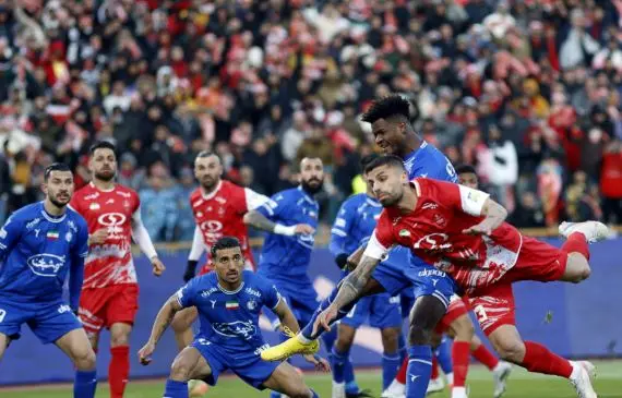 پیشکسوت استقلال: می‌خواهند پرسپولیس برنده دربی باشد!