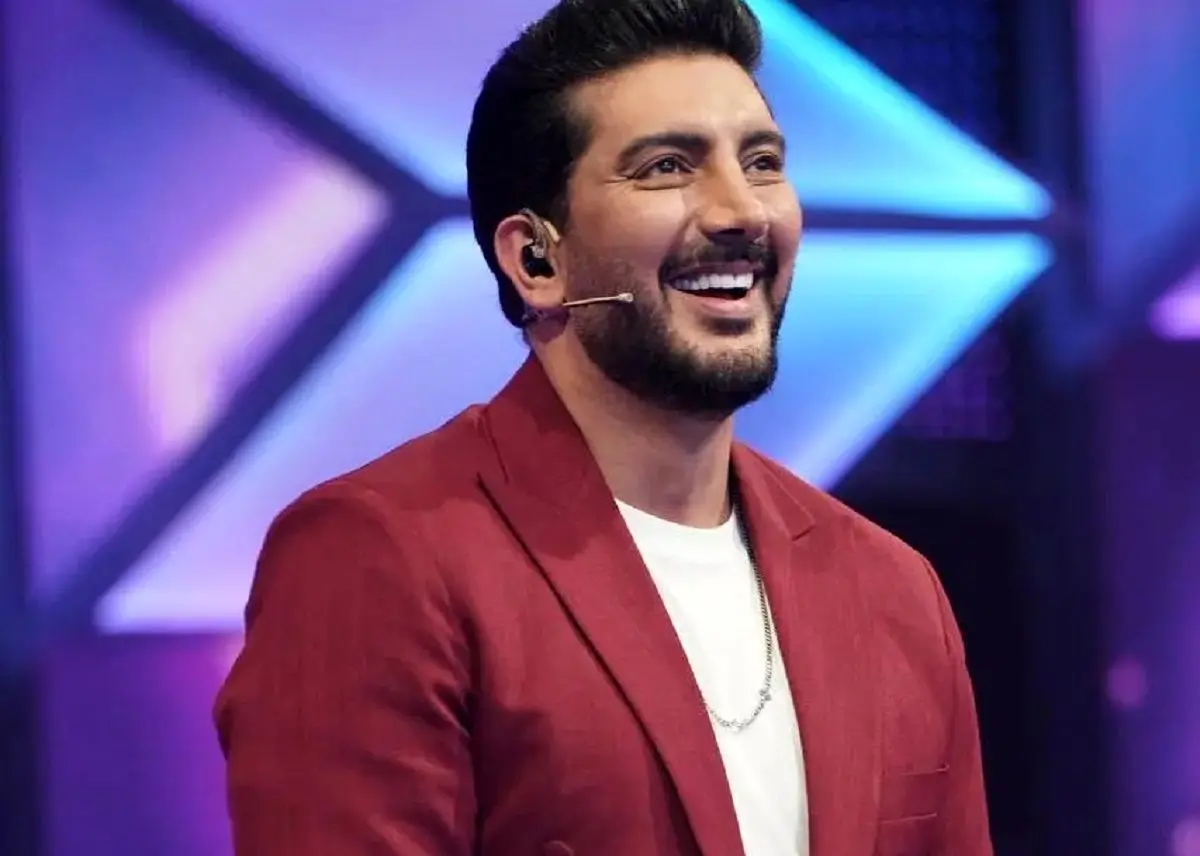 فرزاد فرزین مجری «صحنه» شد