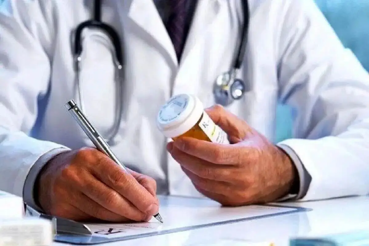کمبود پزشک نداریم / ظرفیت پذیرش دانشجو به روال قبل بازگردد