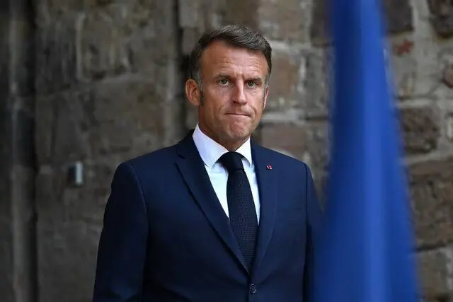 ماکرون از گفت‌وگو با پزشکیان خبر داد