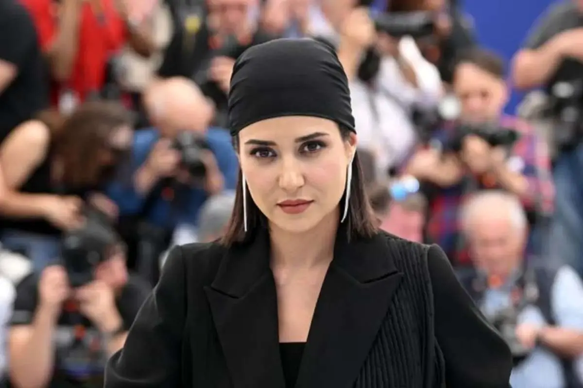 گریم دیدنی پریناز ایزدیار در تئاتر موزیکال بینوایان