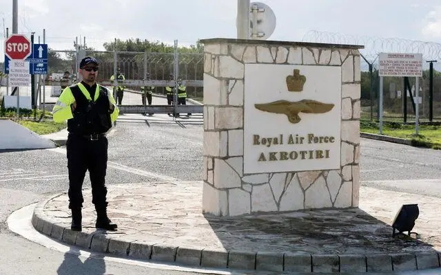 خسارت به پایگاه نظامی انگلیس در قبرس در پی حملات پهپادی