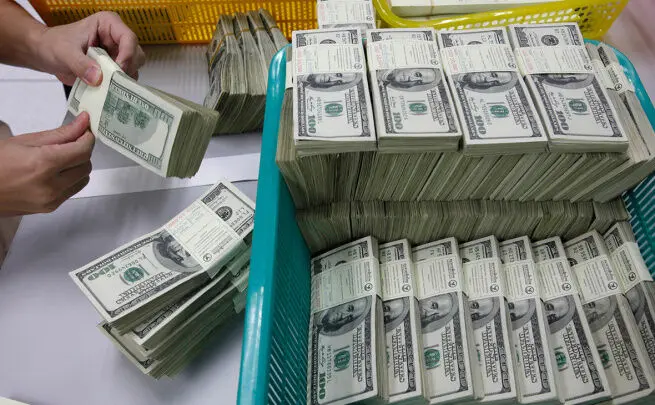 کشف ۱۳۸ میلیارد ارز قاچاق و ۲ میلیون دینار تقلبی
