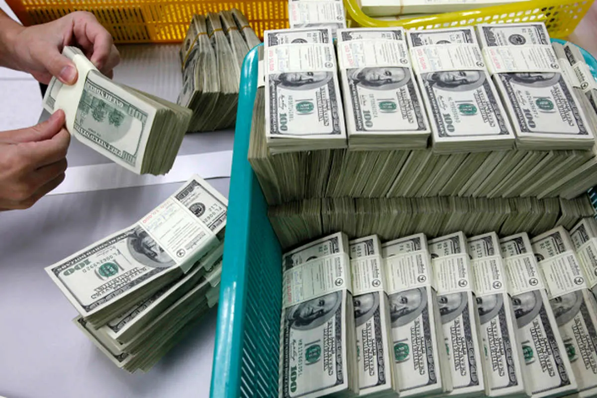 کشف ۱۳۸ میلیارد ارز قاچاق و ۲ میلیون دینار تقلبی