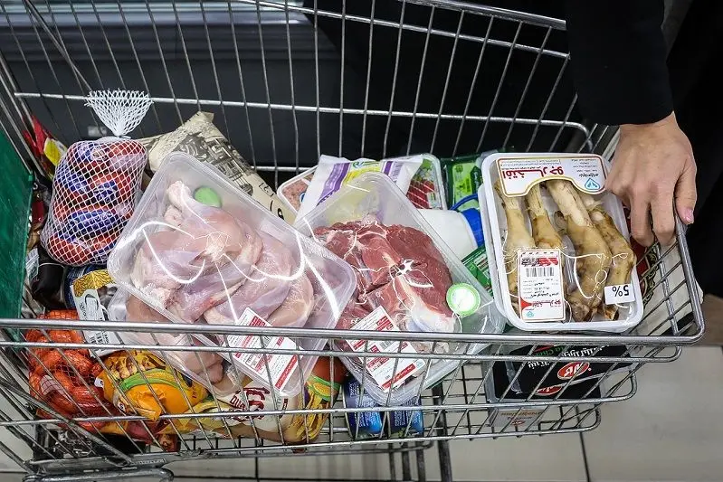 سهم 70 درصدی هزینه خوراکی‌ها از جیب خانوار