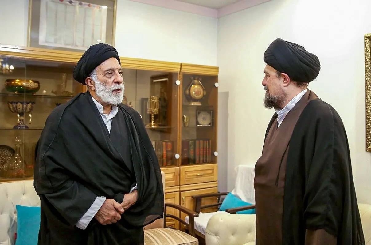 تصاویری از سید حسن خمینی در منزل برادر رهبر شهید