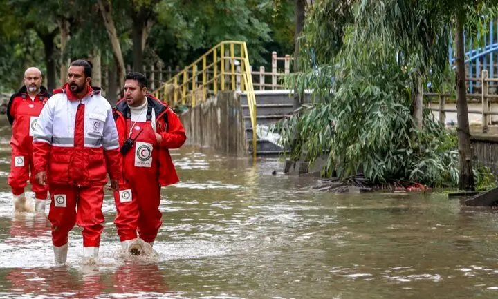 سیلاب و کولاک ۱۳ استان را درگیر کرد
