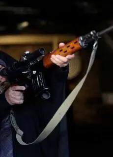 تصاویر؛ از کلاشینکف تا زیپ‌لاین؛ آموزش نظامی زنان در تهران