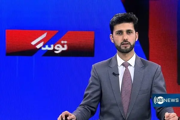 خونسردی عجیب مجری تلویزیون هنگام زلزله