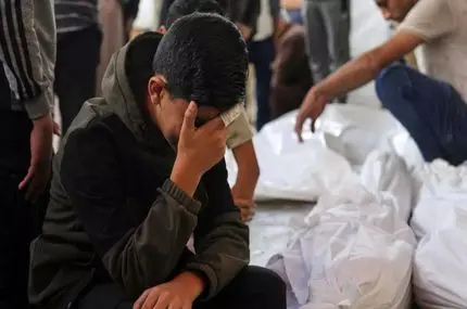 ببینید؛ تعمیر اسکناس در غزه به شغل پررونق تبدیل شد