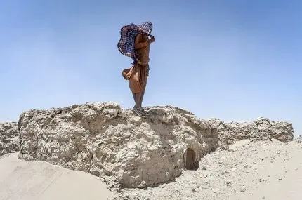 ببینید؛ طوفان شن در زهک خانه‌ها را مسدود کرد