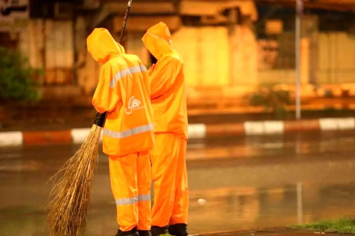 ۵ میلیارد تومان طلا در میان زباله‌های شهری/ کارگر پاک‌دست طلاهای گمشده را به صاحبش برگرداند
