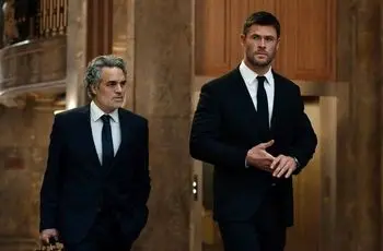 بررسی فیلم «جنایت 101» با بازی پیمان معادی و کریس همسورث/ وقتی هیجان، جنایت و اخلاق ترکیب می‌‌شوند