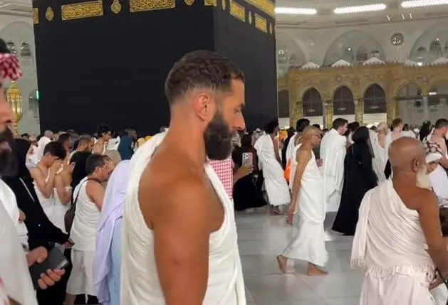 کریم بنزما در مناسک حج