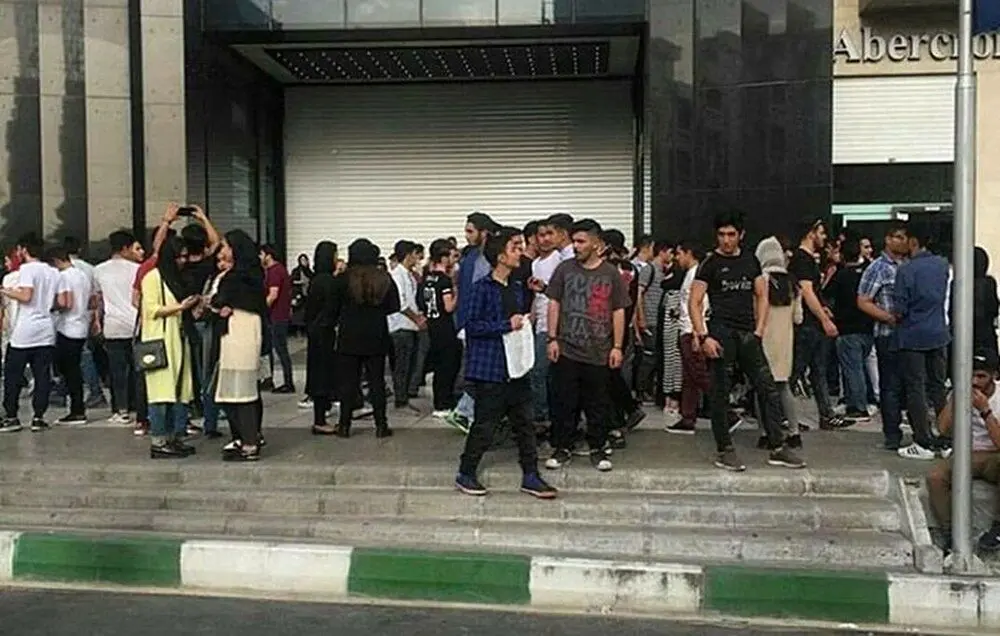 نسلی که با بحران بی‌اعتمادی دست‌به‌گریبان است!
