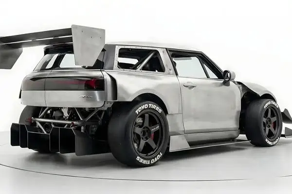 ببینید: آهنی‌ترین خودروی این روزها