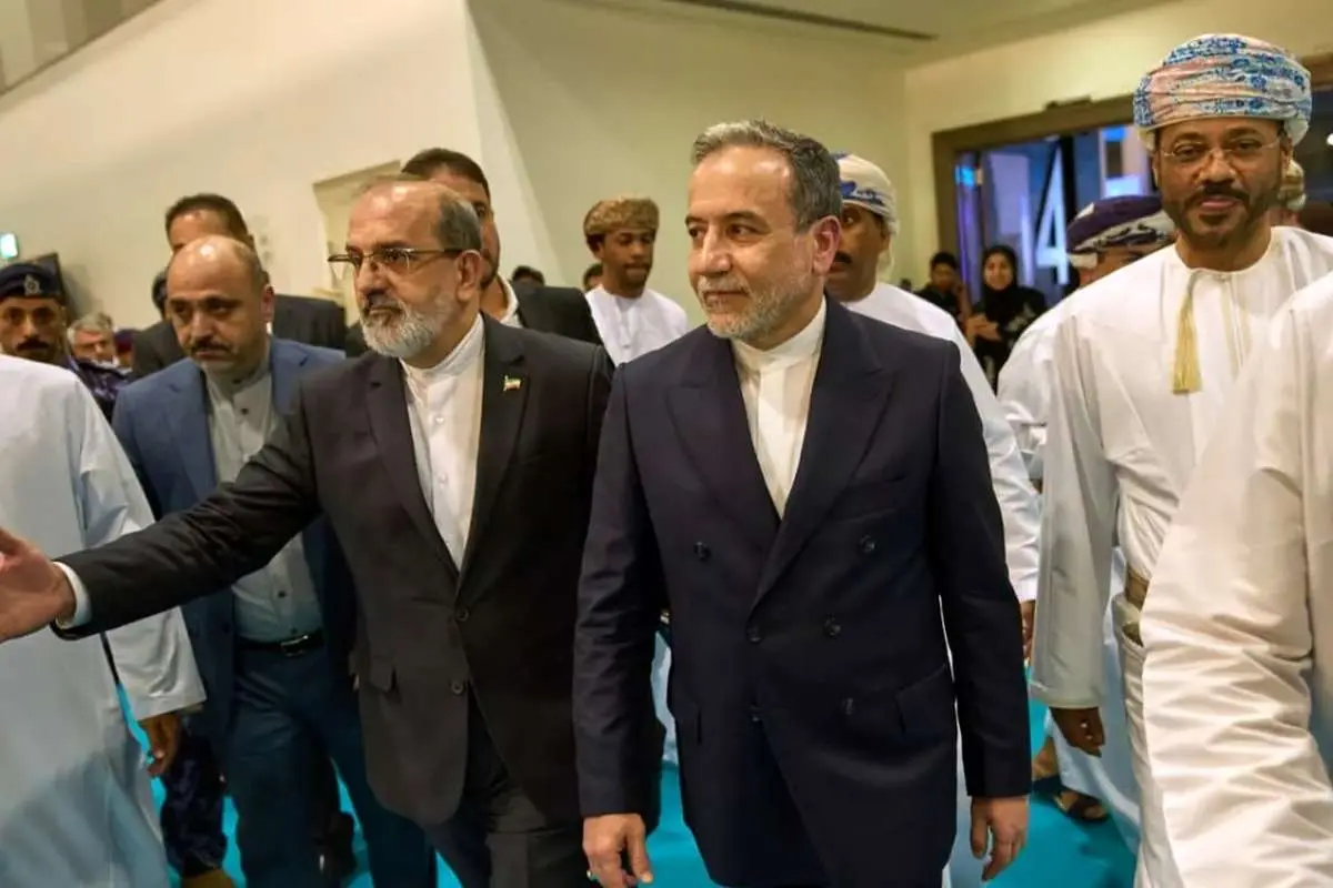 روزنامه اصولگرا: تیم مذاکرهکننده با امریکا را تضعیف نکنیم؛ بعد از توافق شاهد تحولات گسترده اقتصادی خواهیم بود