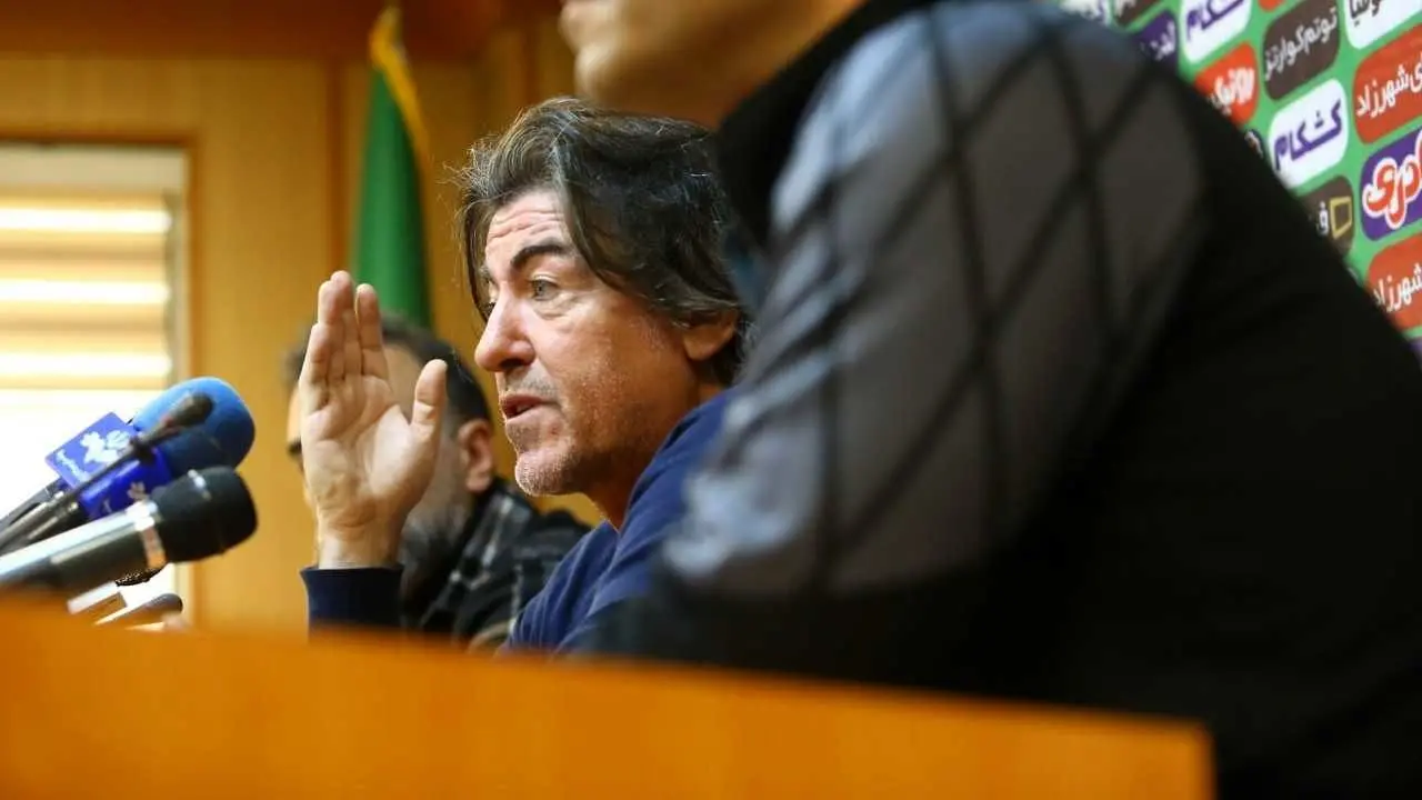 ساپینتو؛ شاکی از زمین، زمان و مدیران استقلال!