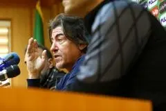 ساپینتو؛ شاکی از زمین، زمان و مدیران استقلال!