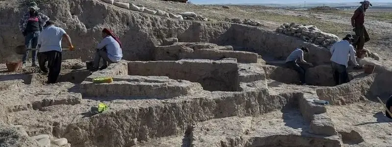 سکونتگاه ۸۰۰۰ ساله