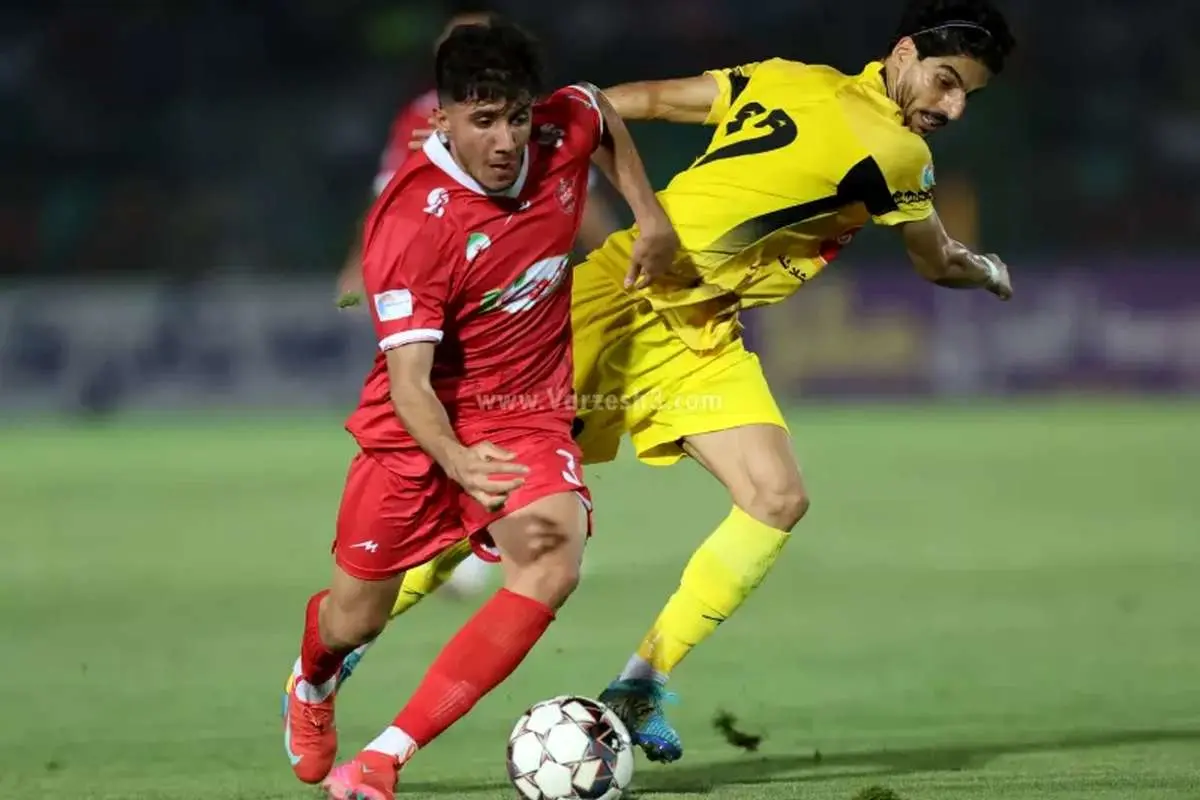 شب سخت مدافع جوان پرسپولیس مقابل فجرسپاسی