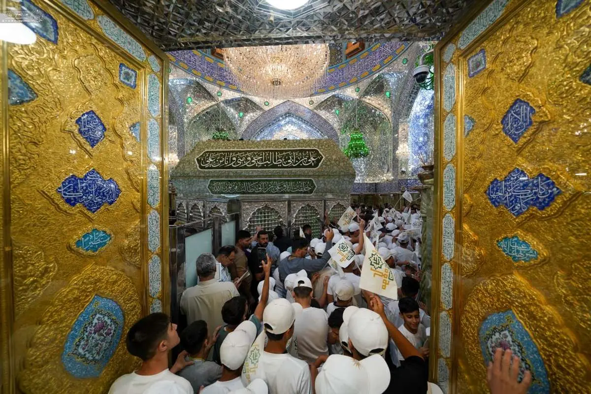 تصاویر؛ بیعت هزار کودک یتیم با امام علی(ع)