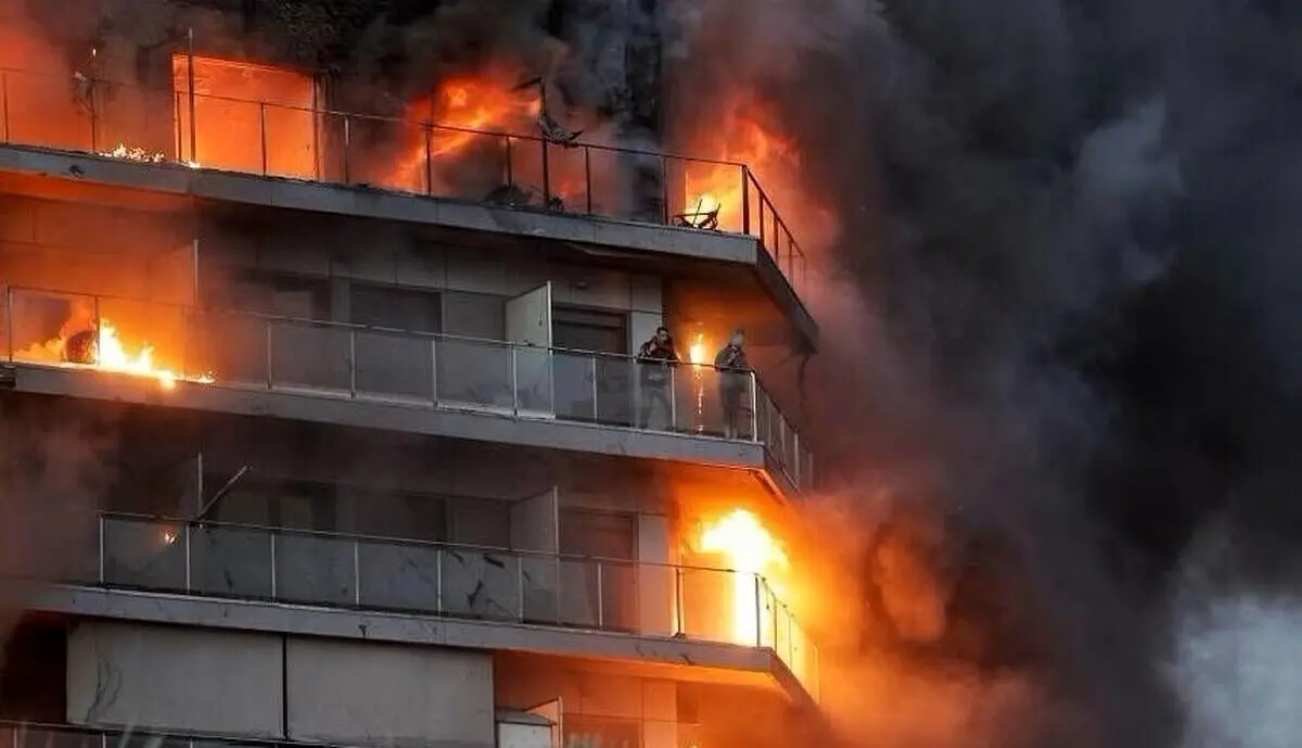 جزئیات آتش‌سوزی در ساختمان آلومینیوم خیابان جمهوری/ ساختمانی که تذکر ناایمنی گرفته بود