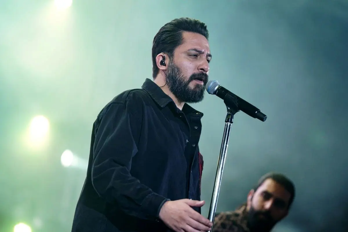 (ببینید) روزبه بمانی پرسپولیسی چطور کاپیتان تیم فوتبال جوانان استقلال شد