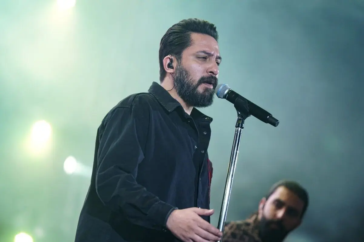 (ببینید) روزبه بمانی پرسپولیسی چطور کاپیتان تیم فوتبال جوانان استقلال شد