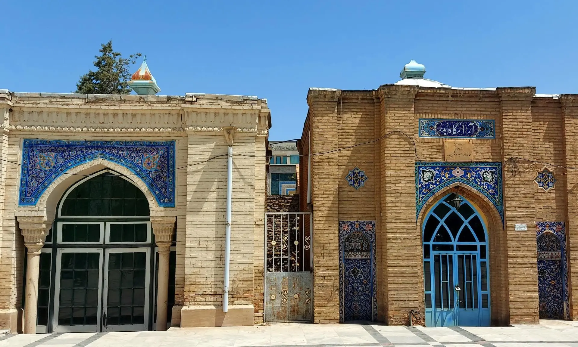 حفاری شبانه در امامزاده عبدالله؛ ماجرا چه بود؟