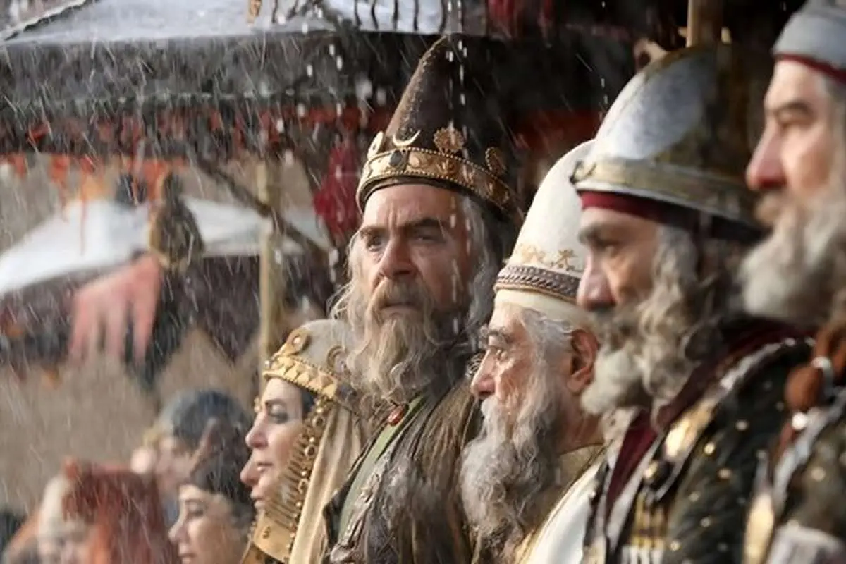 (عکس) پشت صحنه، عمارت با شکوه پدر «سلمان فارسی»