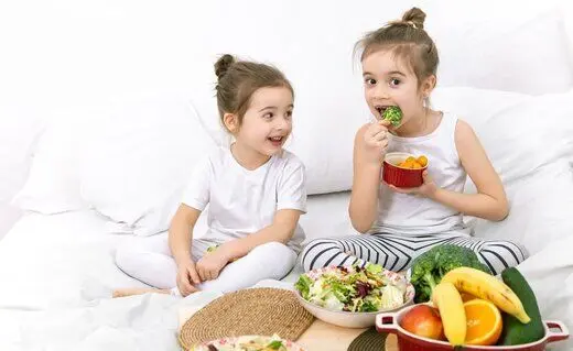 بلوغ زودرس بیخ گوش کودکان؛ از این خوراکی ها اجتناب کنید