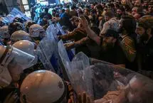 کاریکاتور توهین‌آمیز به پیامبر اسلام واکنش مردم ترکیه را برانگیخت
