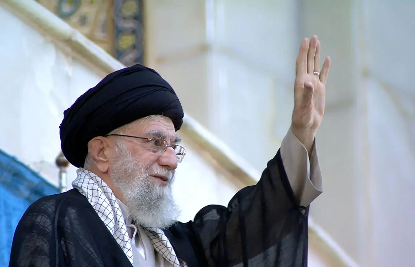  رهبر انقلاب: در قضیه هسته‌ای طرح آمریکا صد در صد ضد «ما می‌توانیم» است