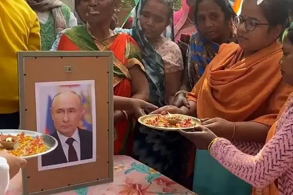 برگزاری مراسم دعا برای پوتین توسط هندوها