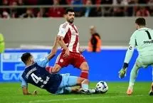 طارمی بازیکن رقیب را اخراج کرد ولی خبر از گل نبود