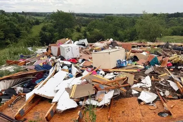 گردباد عظیم ایالت ایلینوی آمریکا را درنوردید